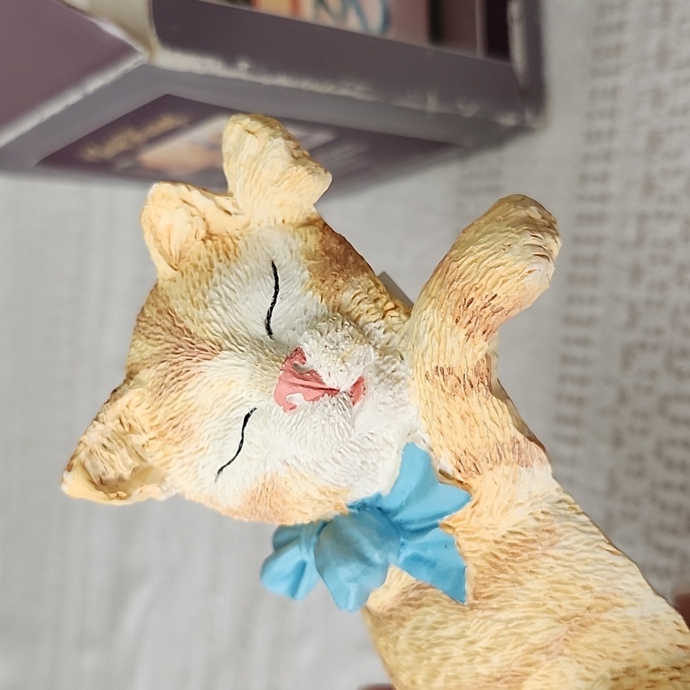 Classic Treasures musical kitten hand Painted shelf sitter Resin orange cat - Picture 6 of 8